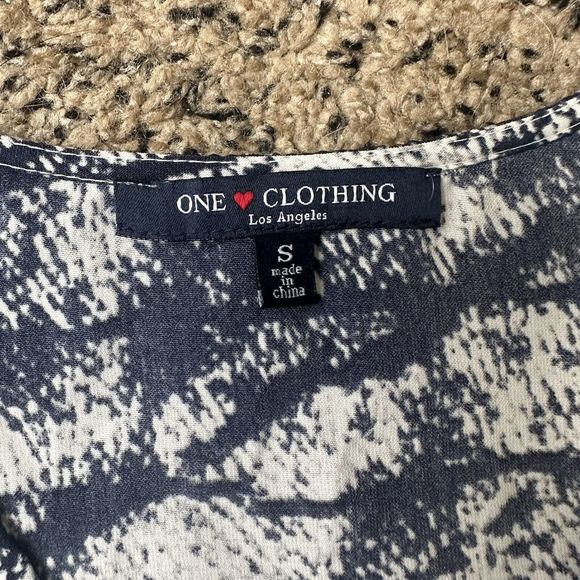 One Clothing Romper, V-Neck, Size S - Picture 3 of 7